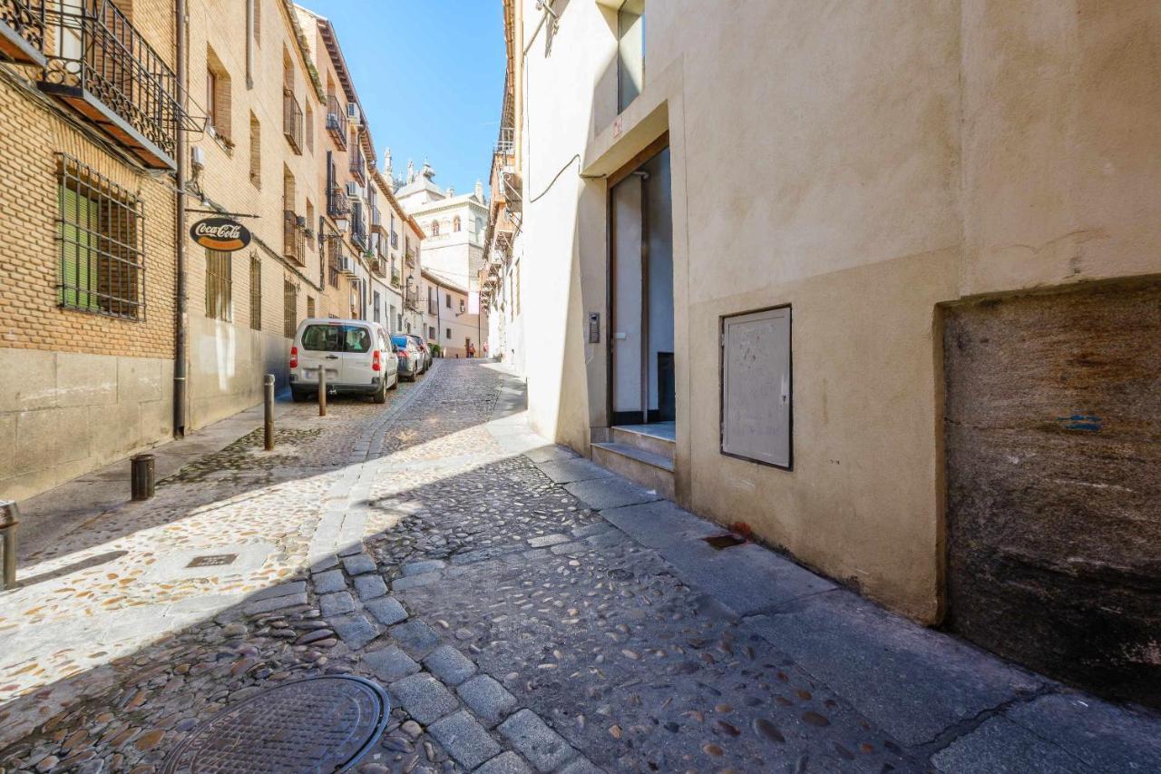 Apartamento Con Patio Junto A La Catedral By Toledo Ap Exterior foto